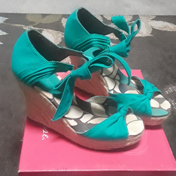 Turquoise canvas wedge heel sandals - Picture 2 of 5